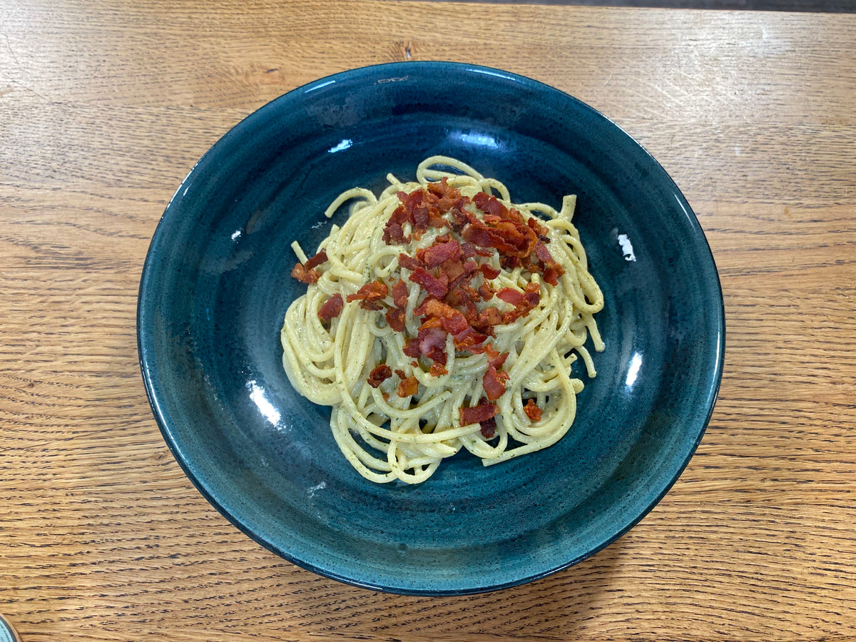 Spaghetti mit Zucchini und krossem Speck